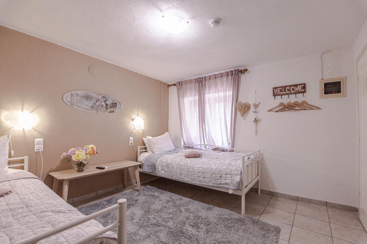 칼람파카 Rina'S House 빌라 외부 사진